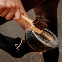 Grooming Deluxe Hoof Pick UK | Just Equine -Horse Haven Shop Grooming Deluxe Hoof Pick2