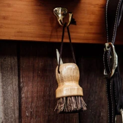 Grooming Deluxe Stubby Hoof Pick UK | Just Equine 7 Grooming Deluxe Stubby Hoof Pick UK | Just Equine -Horse Haven Shop Grooming Deluxe Stubby Hoof Pick Brush 2