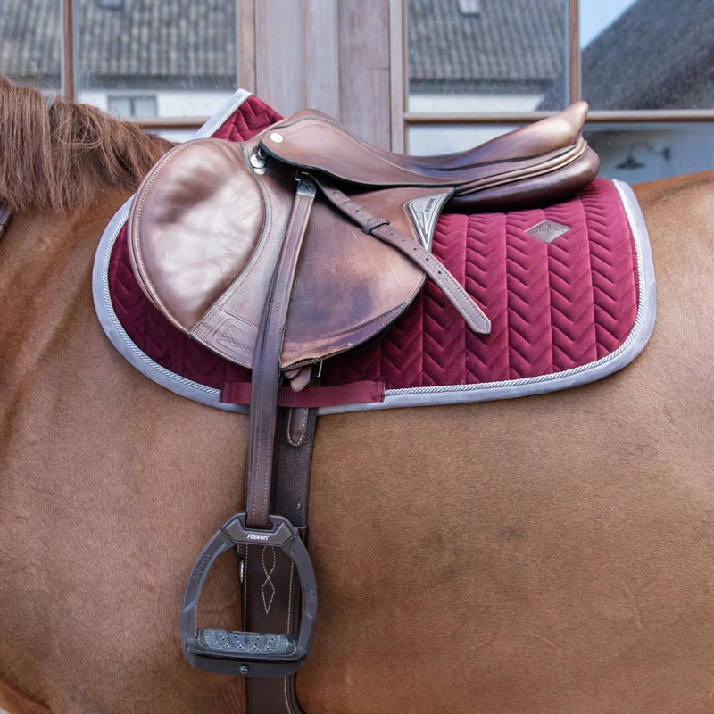 Kentucky Horsewear Saddle Pad Velvet Contrast UK | Just Equine 9 Kentucky Horsewear Saddle Pad Velvet Contrast UK | Just Equine - Image 9