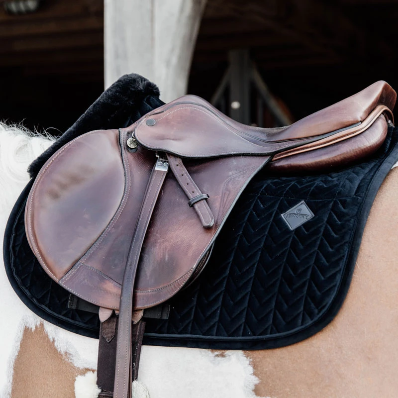 Kentucky Horsewear Skin Friendly Velvet Saddle Pad UK | Just Equine 4 Kentucky Horsewear Skin Friendly Velvet Saddle Pad UK | Just Equine - Image 4