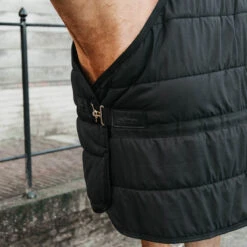 Kentucky Under Rug Skin Friendly 150g - Black UK | Just Equine -Horse Haven Shop Kentucky Under Rug Skin Friendly 150g Black Front