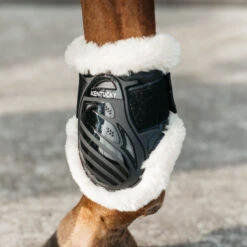 NEW Kentucky Vegan Sheepskin Young Horse Fetlock Boots UK |