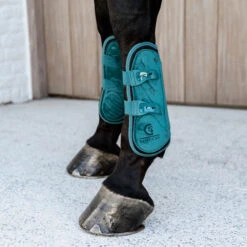 Kentucky Horsewear Tendon Boots Bamboo Elastic Velvet - Emerald UK | Just Equine -Horse Haven Shop Tendon Boots Bamboo Elastic Velvet Emerald 2
